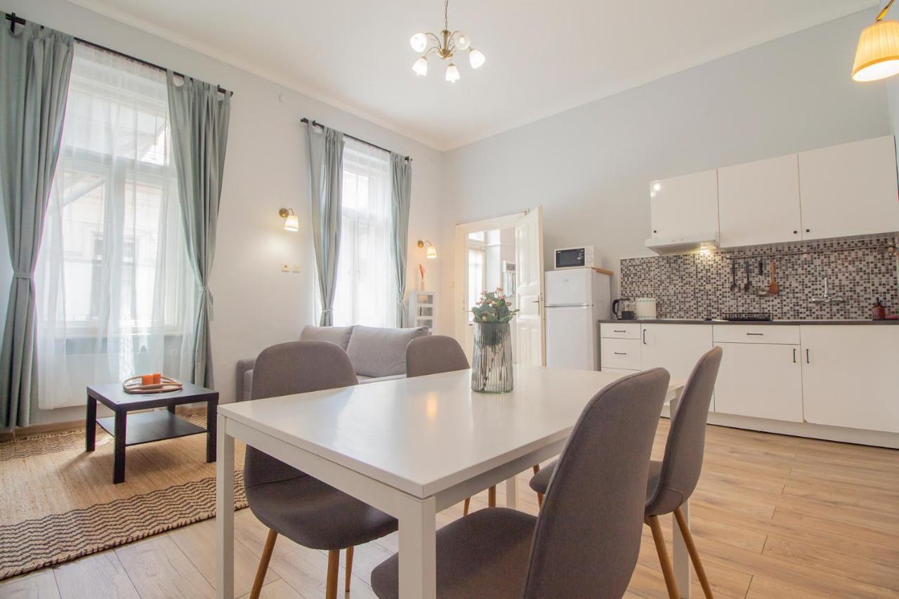 Isabella Suite With Ac Budapeszt Zewnętrze zdjęcie